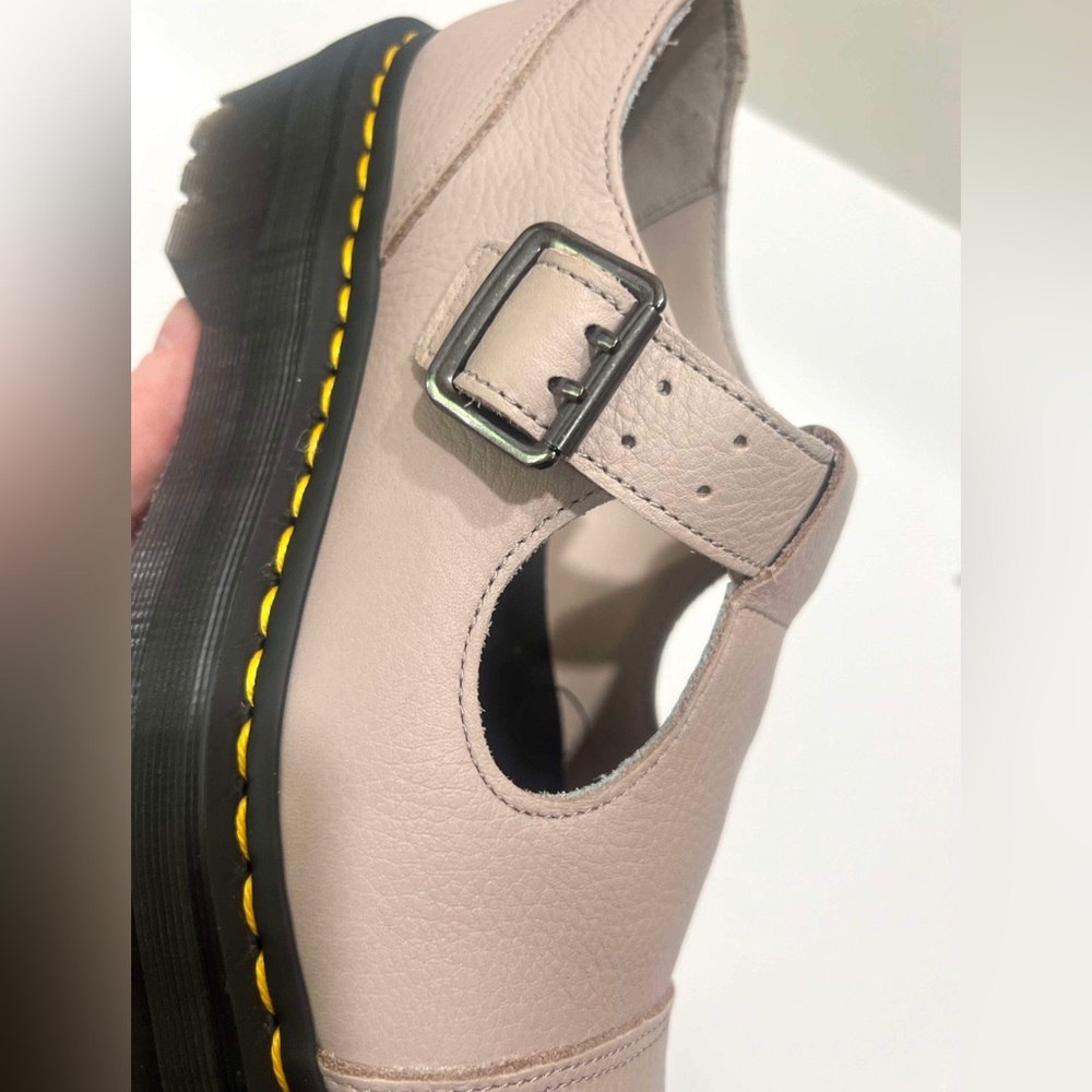 Dr. Martens Women’s SZ.6 Bethan Pisa Leather Platform Shoes Vintage Taupe New - Picture 12 of 12